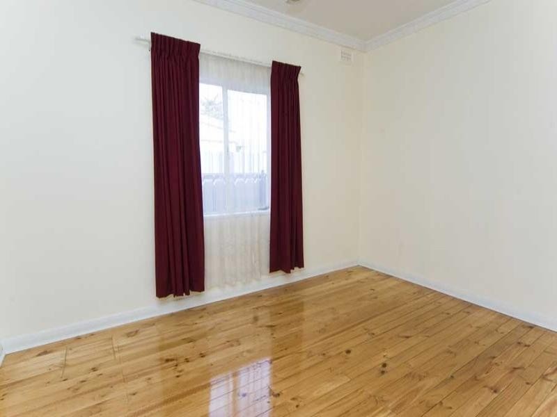 31 Sunbeam Road, Croydon Park SA 5008