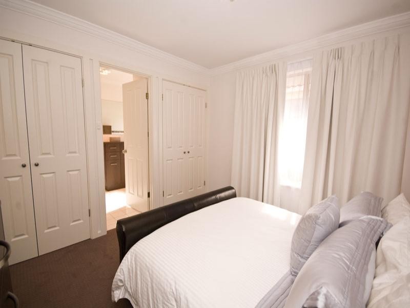 6 North Parade, Royal Park SA 5014