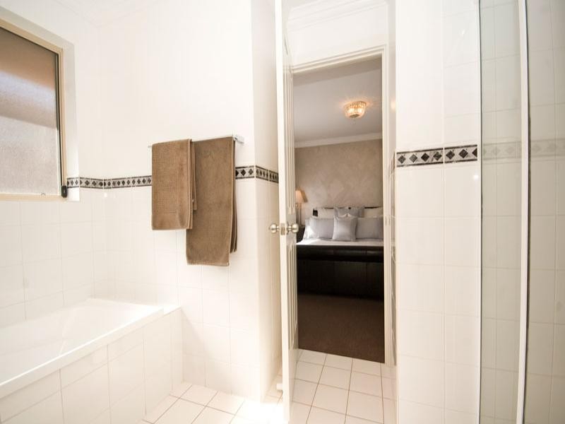 6 North Parade, Royal Park SA 5014