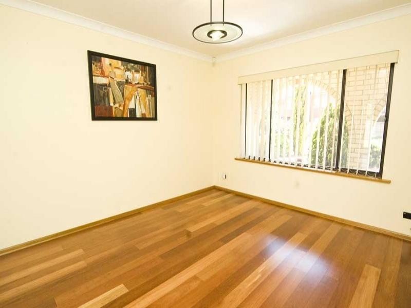 20 Greenfield Crescent, West Lakes Shore SA 5020