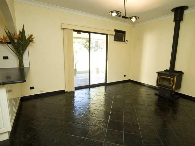 20 Greenfield Crescent, West Lakes Shore SA 5020