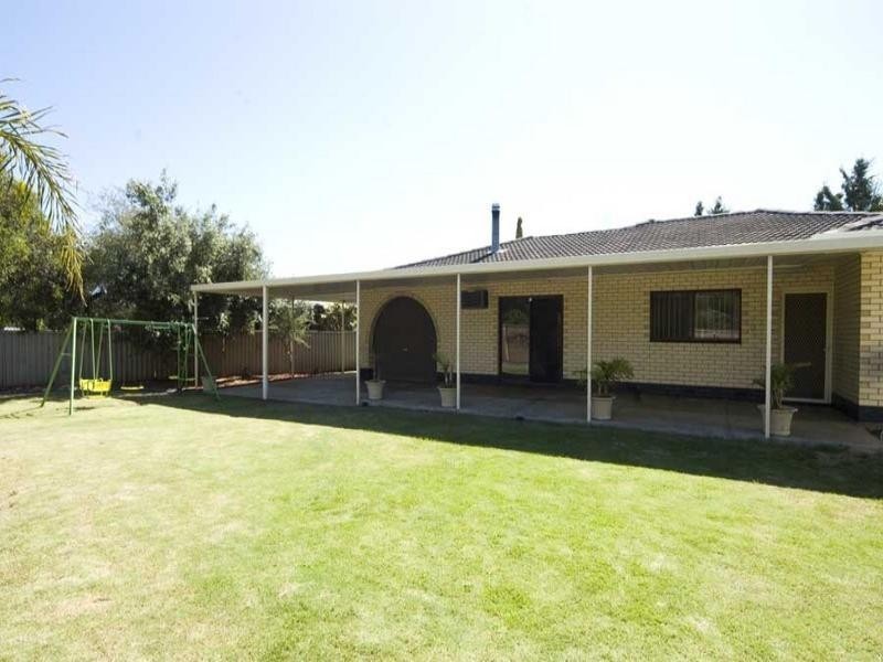 20 Greenfield Crescent, West Lakes Shore SA 5020