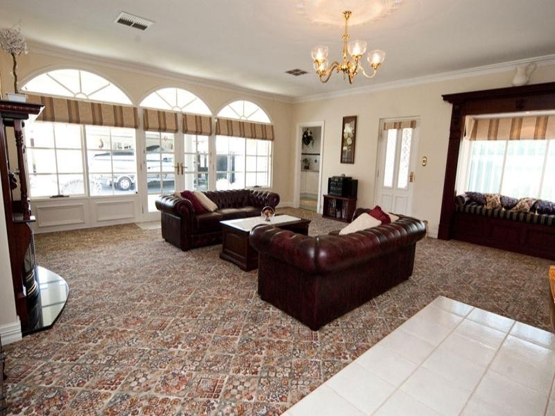 32 Gleneira Street, Woodville South SA 5011