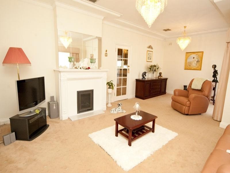 32 Gleneira Street, Woodville South SA 5011