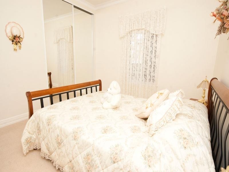 32 Gleneira Street, Woodville South SA 5011