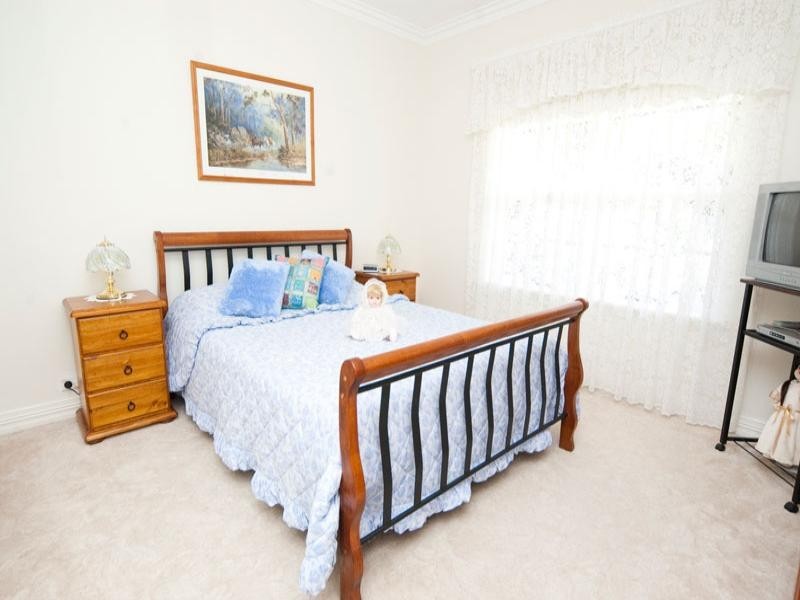 32 Gleneira Street, Woodville South SA 5011