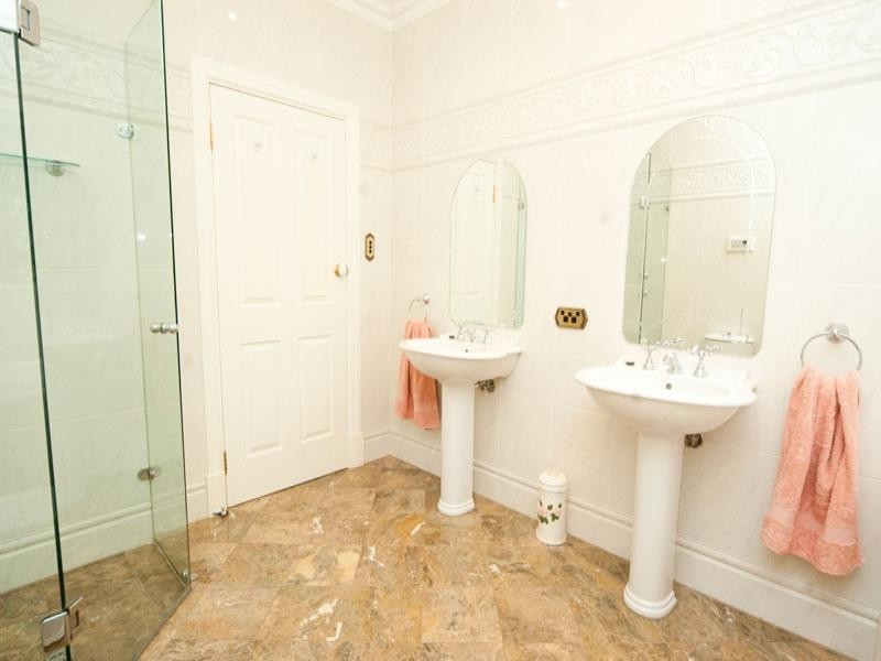 32 Gleneira Street, Woodville South SA 5011