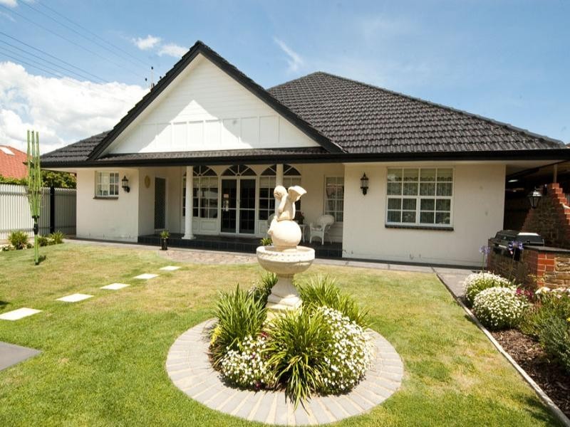 32 Gleneira Street, Woodville South SA 5011