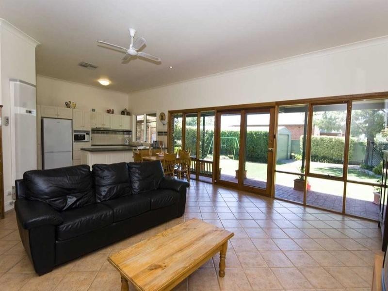 2 Kingsley Avenue, West Croydon SA 5008