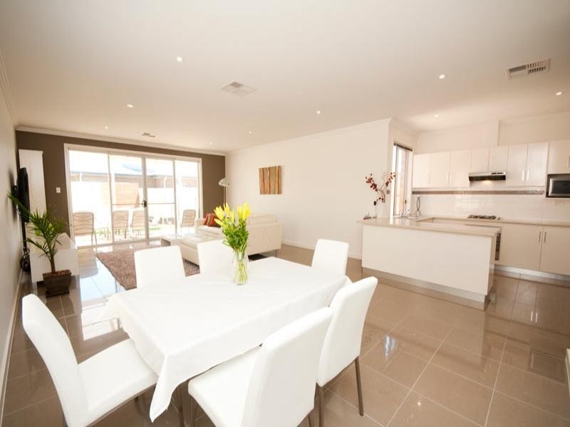 16 Drummond Avenue, Findon SA 5023