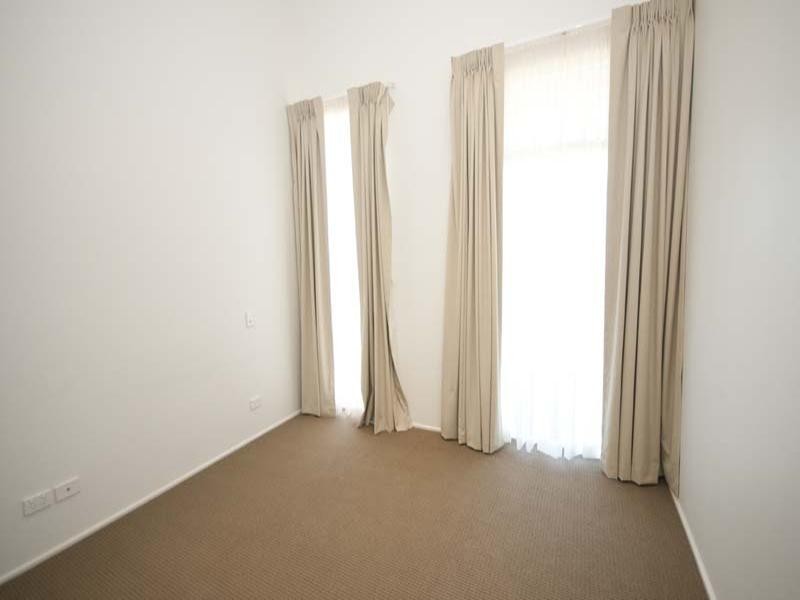 16 Yao Cove, New Port SA 5015
