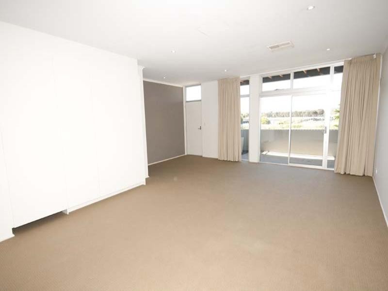 16 Yao Cove, New Port SA 5015