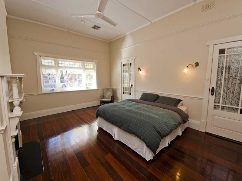 8 Stanley Street, Woodville SA 5011