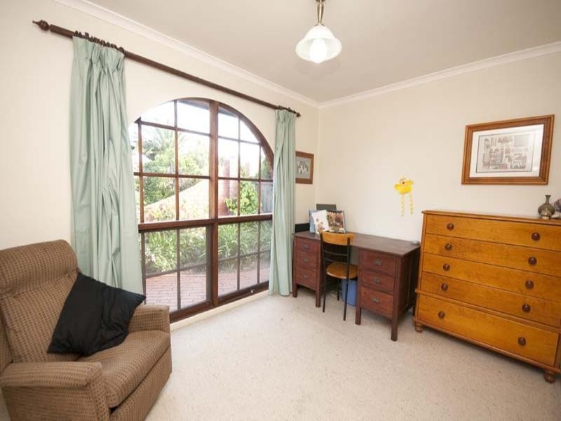 5 Hampton Court, Kidman Park SA 5025