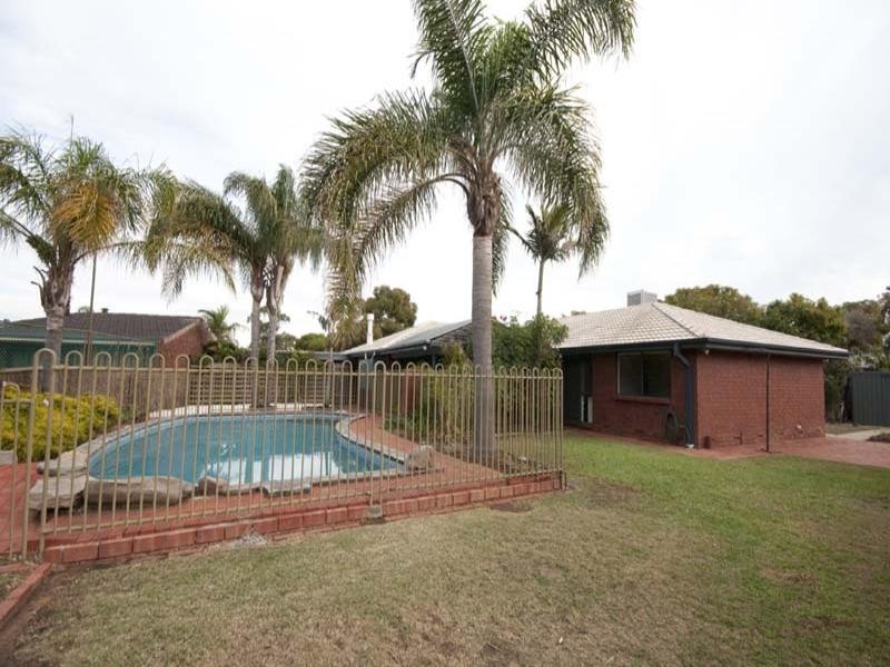 5 Hampton Court, Kidman Park SA 5025