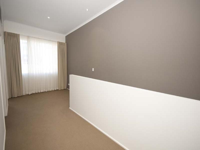 16 Yao Cove, New Port Quays, New Port SA 5015