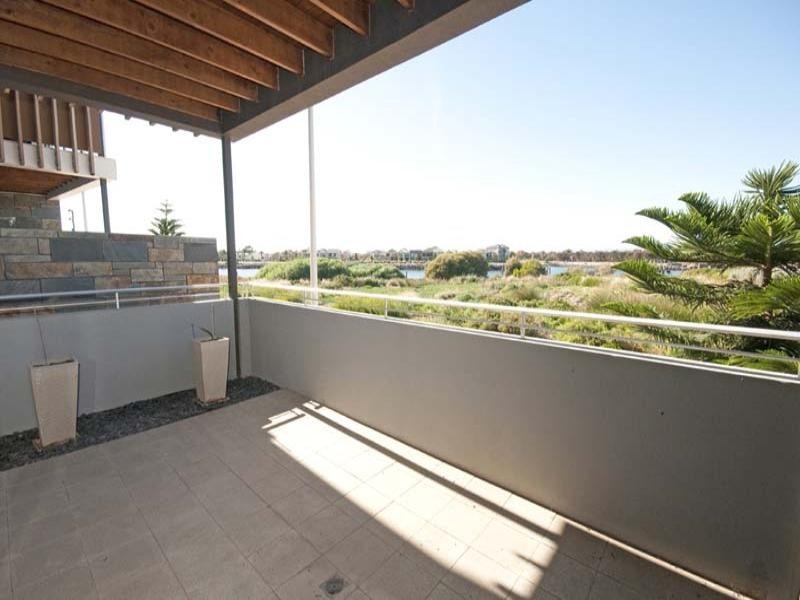 16 Yao Cove, New Port Quays, New Port SA 5015