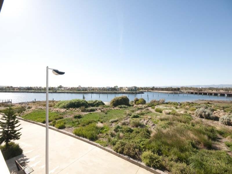 16 Yao Cove, New Port Quays, New Port SA 5015