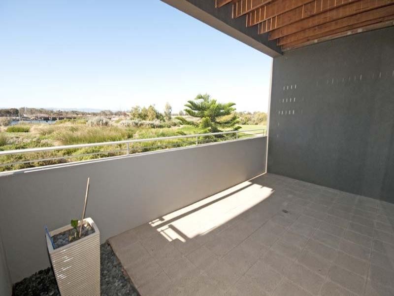 16 Yao Cove, New Port Quays, New Port SA 5015