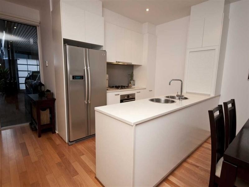 14 Parri Crescent, New Port SA 5015