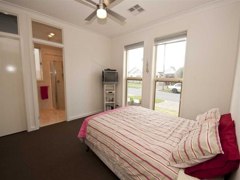 12 Ayr Avenue, Seaton SA 5023