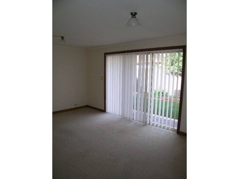 2/19 Russ Avenue, Seaton SA 5023