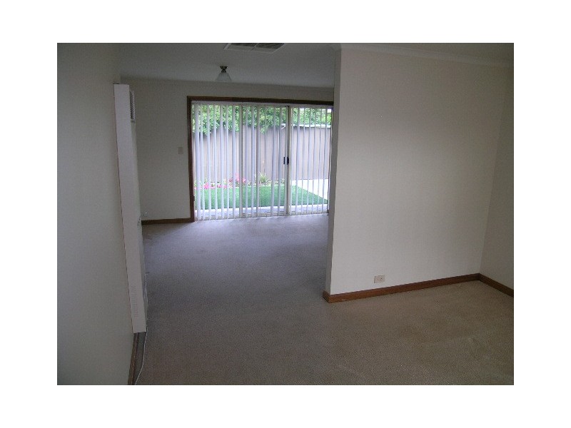 2/19 Russ Avenue, Seaton SA 5023