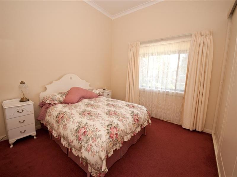 18 Leslie Street East, Woodville SA 5011