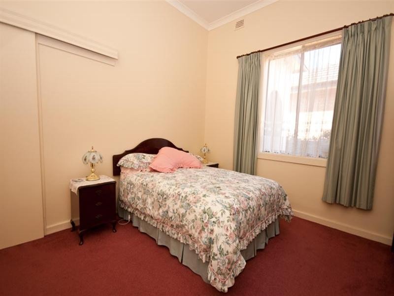 18 Leslie Street East, Woodville SA 5011