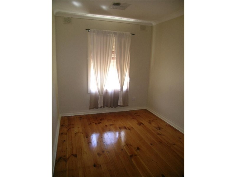 130 Humphries Terrace, Woodville Gardens SA 5012