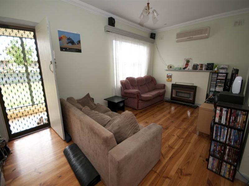 12 Dee Street, Woodville South SA 5011