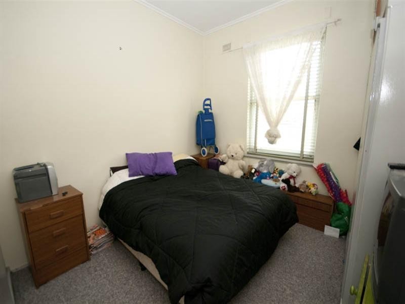 12 Dee Street, Woodville South SA 5011