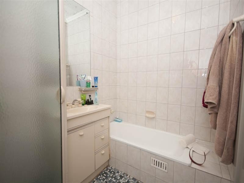 12 Dee Street, Woodville South SA 5011