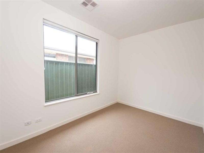 28 Mackenzie Circuit, Mawson Lakes SA 5095