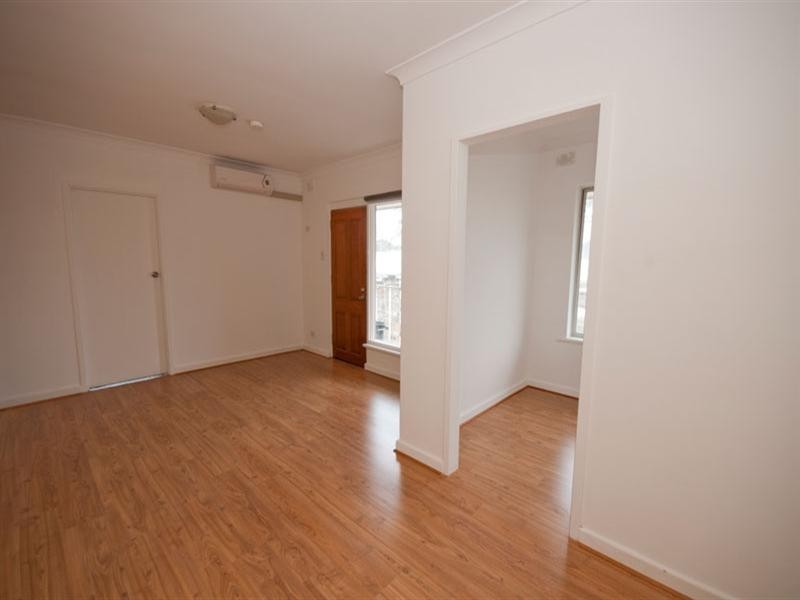 3/16 Russell Street East, Rosewater SA 5013