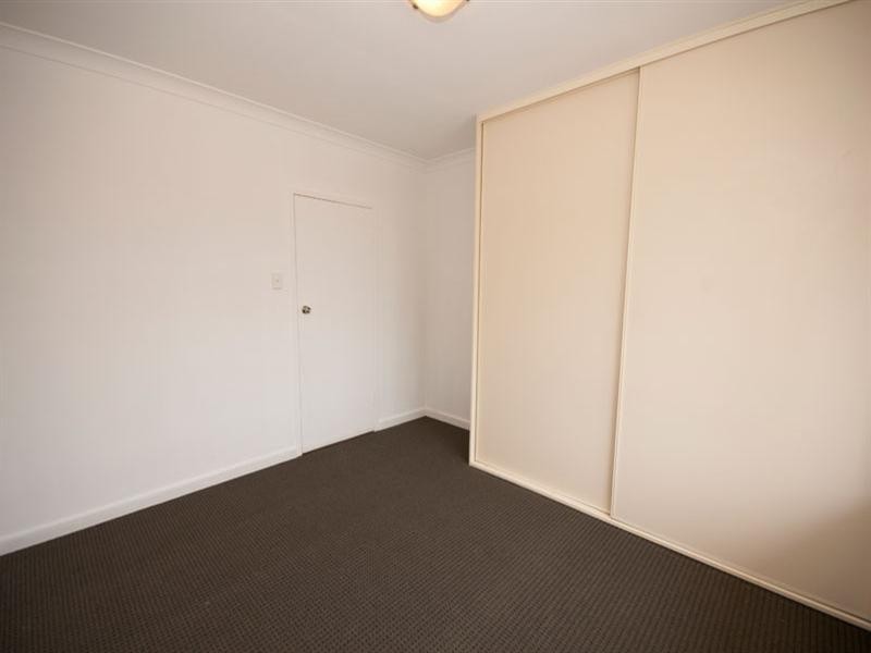 3/16 Russell Street East, Rosewater SA 5013