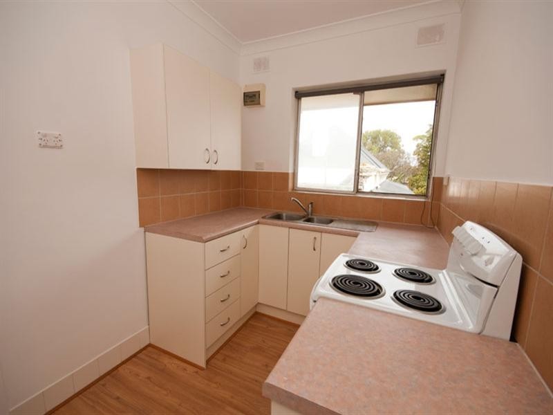 3/16 Russell Street East, Rosewater SA 5013