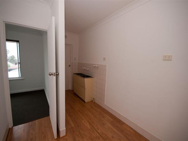 3/16 Russell Street East, Rosewater SA 5013