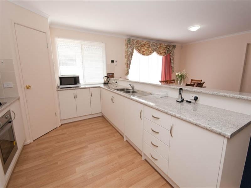 70 Hamilton Road, Athol Park SA 5012