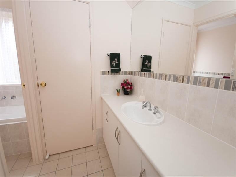 70 Hamilton Road, Athol Park SA 5012