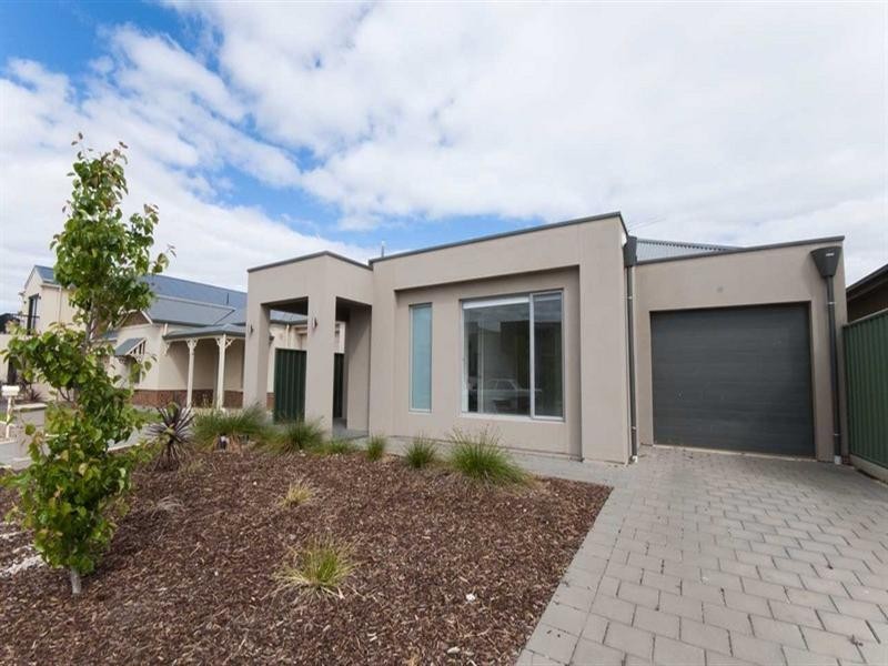 28 Mackenzie Circuit, Mawson Lakes SA 5095