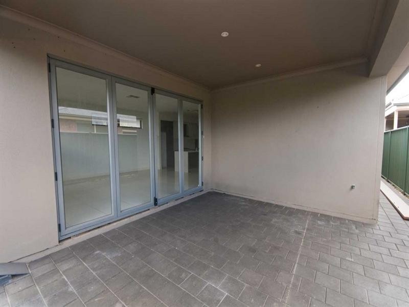 28 Mackenzie Circuit, Mawson Lakes SA 5095