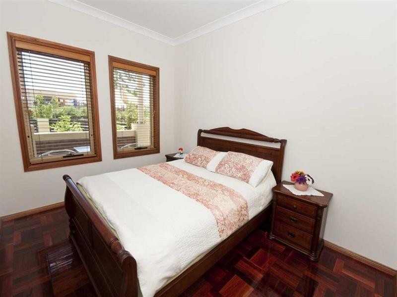 33 The Avenue, Athol Park SA 5012