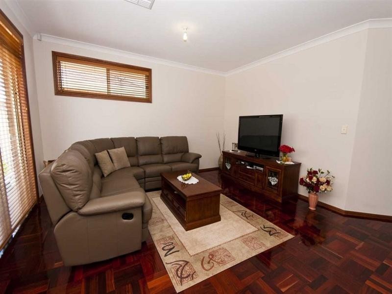 33 The Avenue, Athol Park SA 5012