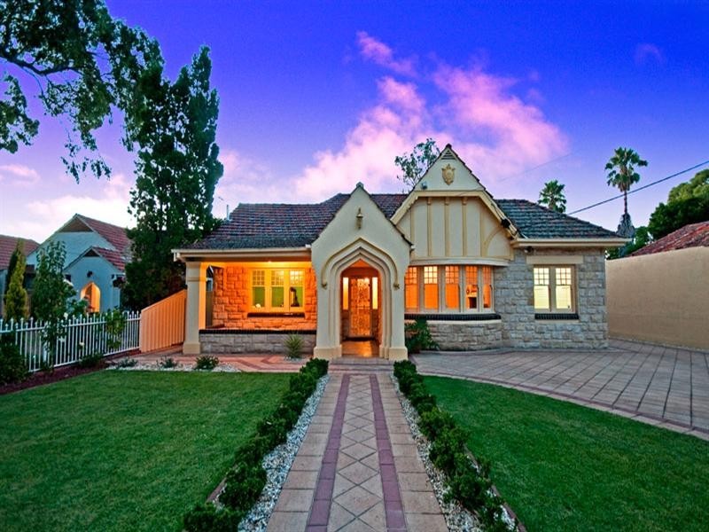 5 The Grove, Woodville SA 5011