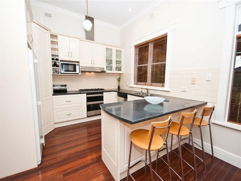 5 The Grove, Woodville SA 5011