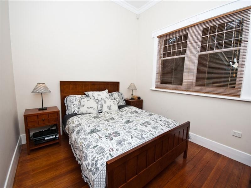 5 The Grove, Woodville SA 5011