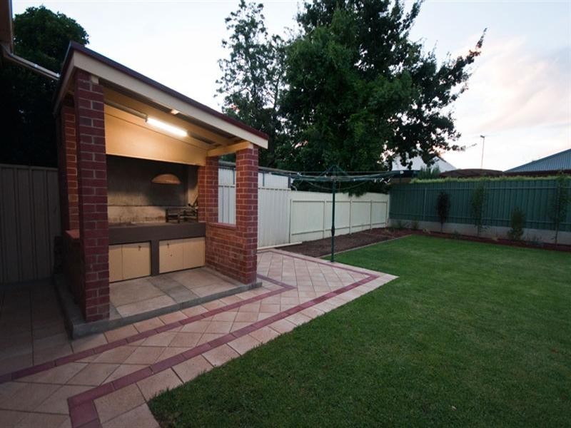 5 The Grove, Woodville SA 5011