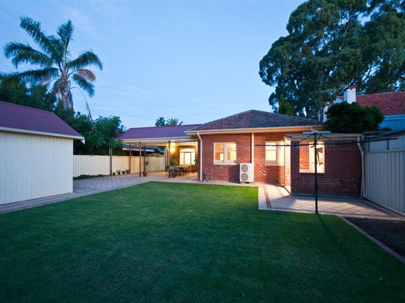 5 The Grove, Woodville SA 5011