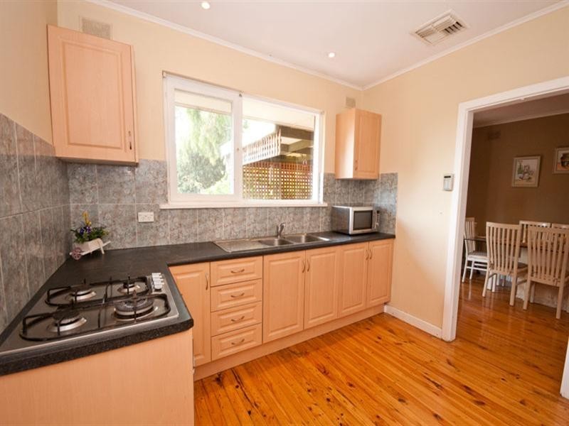 8 Bellvue Street, Vista SA 5091